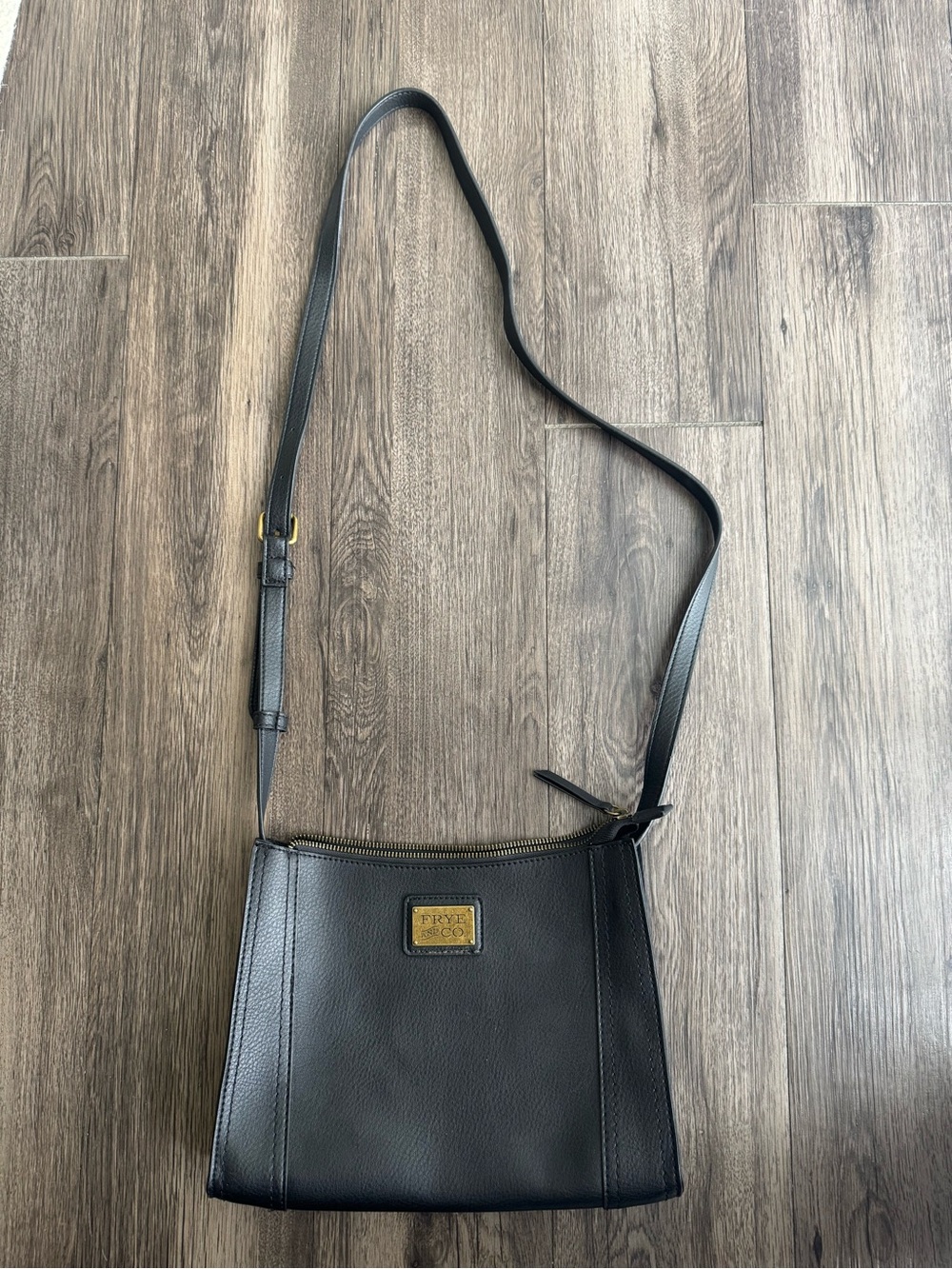 FRYE AND CO. Black Leather Crossbody Bag with Gold Plaque